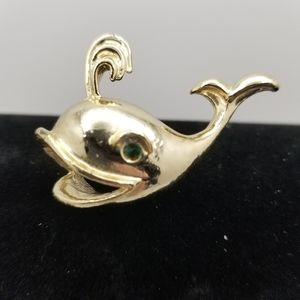 Gerry's laughing spouting whale brooch